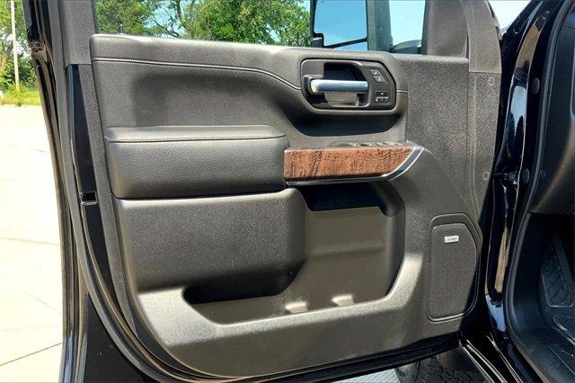 2023 GMC Sierra 2500 HD Vehicle Photo in TOPEKA, KS 66609-0000