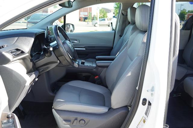 2021 Toyota Sienna Vehicle Photo in Riverdale, UT 84405
