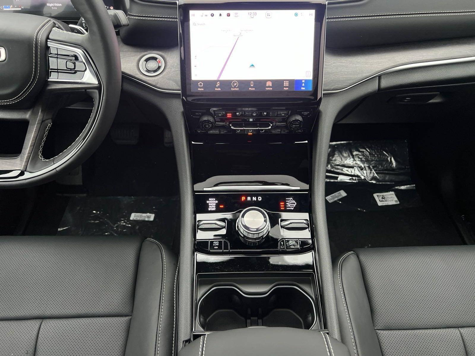 2025 Jeep Grand Cherokee L Vehicle Photo in Mechanicsburg, PA 17050-1707