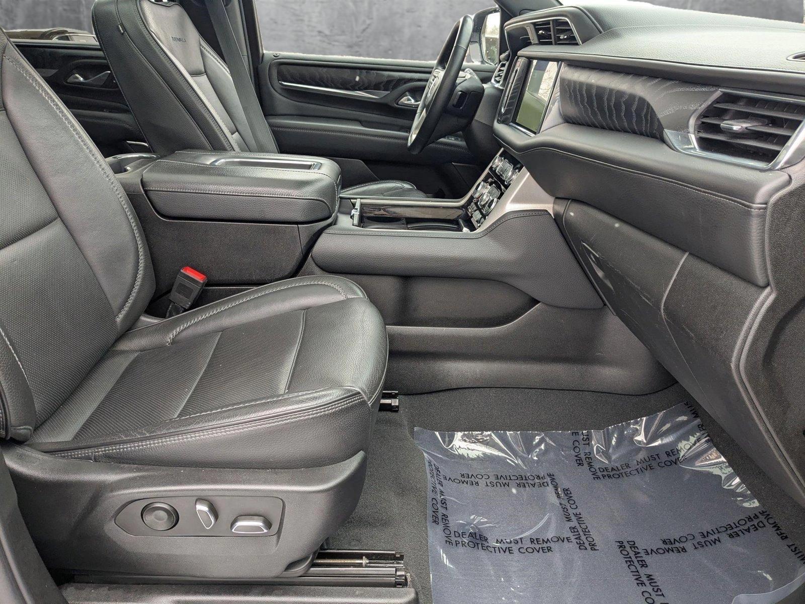 2023 GMC Yukon XL Vehicle Photo in LONE TREE, CO 80124-2750