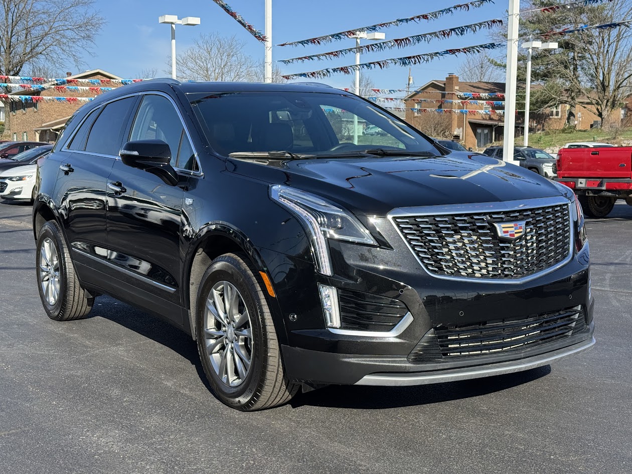 2022 Cadillac XT5 Vehicle Photo in BOONVILLE, IN 47601-9633