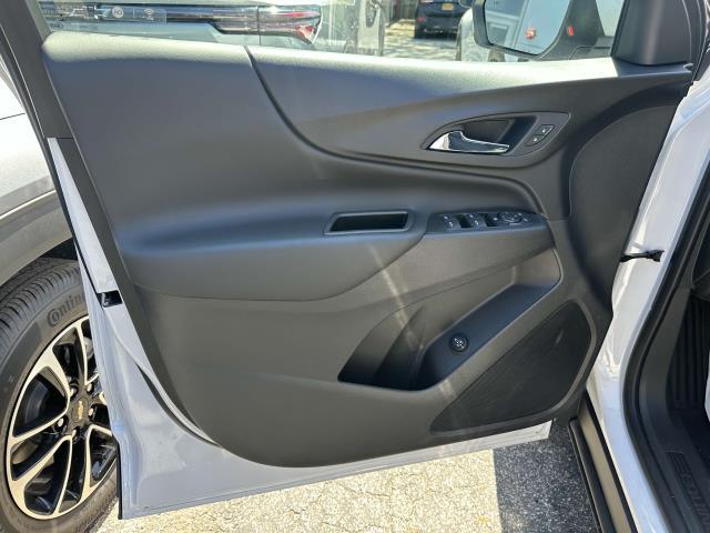 2022 Chevrolet Equinox Vehicle Photo in Roslyn, NY 11576