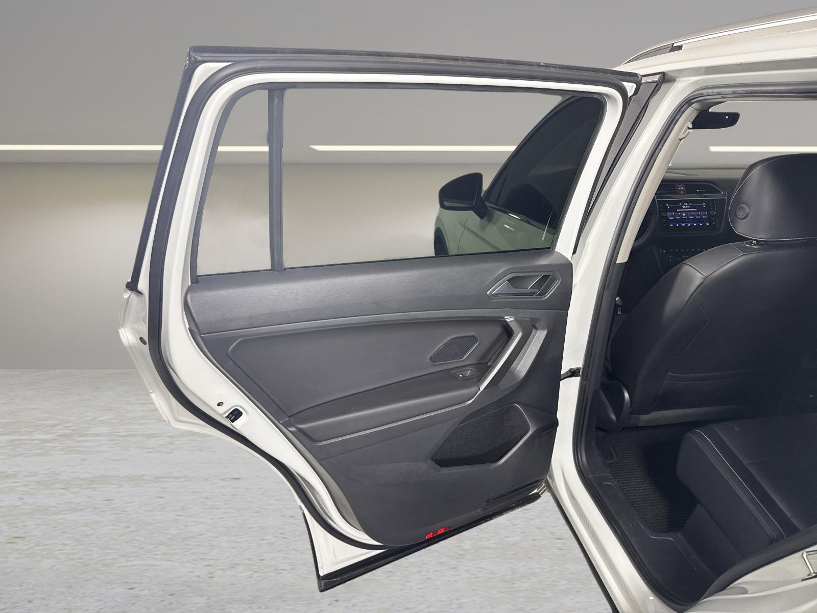 2021 Volkswagen Tiguan Vehicle Photo in GEORGETOWN, TX 78626-7508
