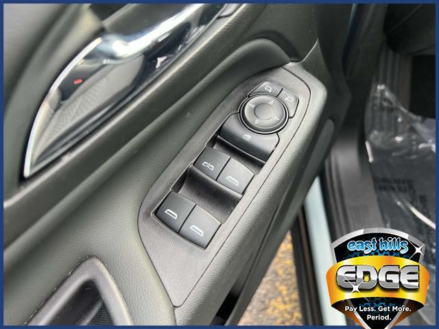 2022 Chevrolet Equinox Vehicle Photo in Roslyn, NY 11576