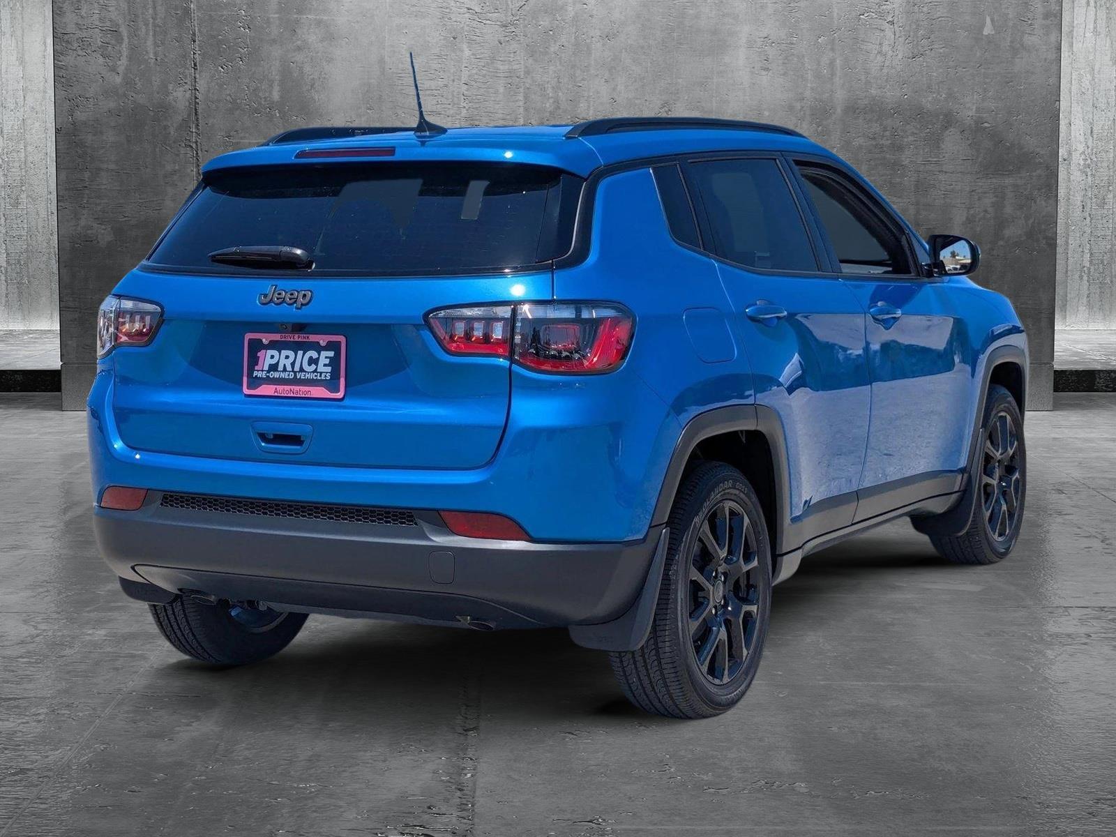 2025 Jeep Compass Vehicle Photo in Valencia, CA 91355