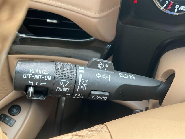 2018 Cadillac Escalade Vehicle Photo in Kaukauna, WI 54130