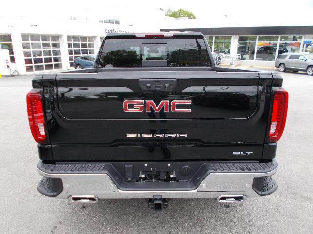 2025 GMC Sierra 1500 Vehicle Photo in LOWELL, MA 01852-4336