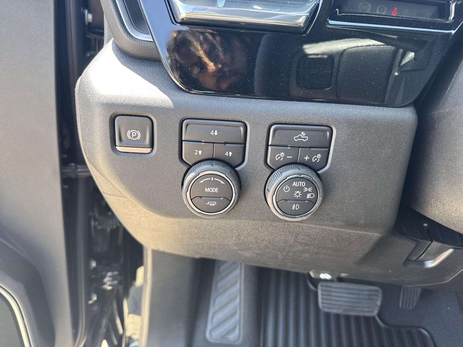 2025 Chevrolet Silverado 2500 HD Vehicle Photo in GEORGETOWN, TX 78626-7508