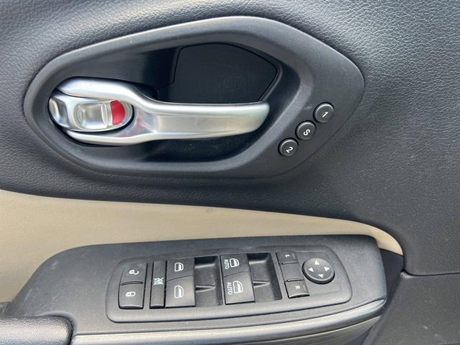 2016 Jeep Cherokee Vehicle Photo in Harrisburg, PA 17111
