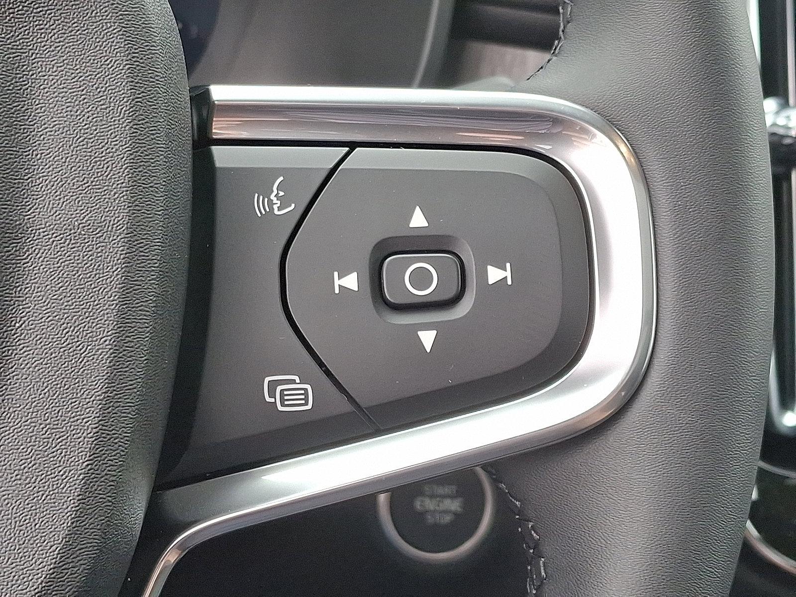 2025 Volvo XC40 Vehicle Photo in Trevose, PA 19053
