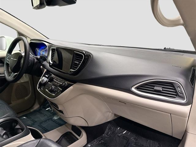 2022 Chrysler Pacifica Vehicle Photo in EVERETT, WA 98203-5662