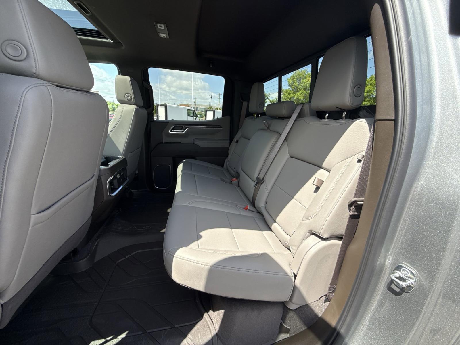 2025 Chevrolet Silverado 1500 Vehicle Photo in BENTONVILLE, AR 72712-4322