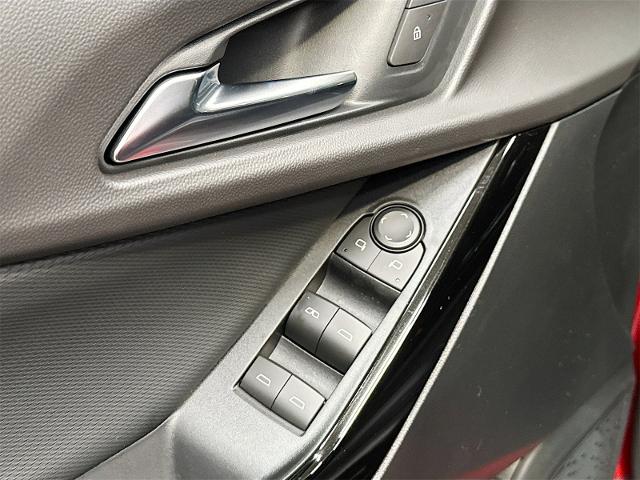 2026 Chevrolet Equinox Vehicle Photo in EVERETT, WA 98203-5662