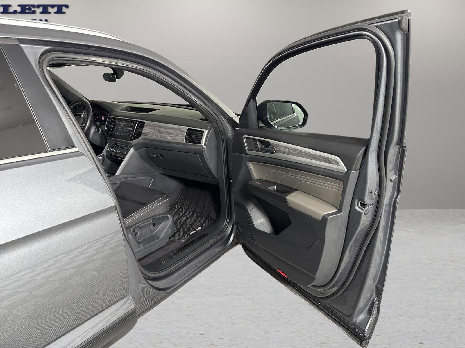 2022 Volkswagen Atlas Cross Sport Vehicle Photo in Georgetown, TX 78626
