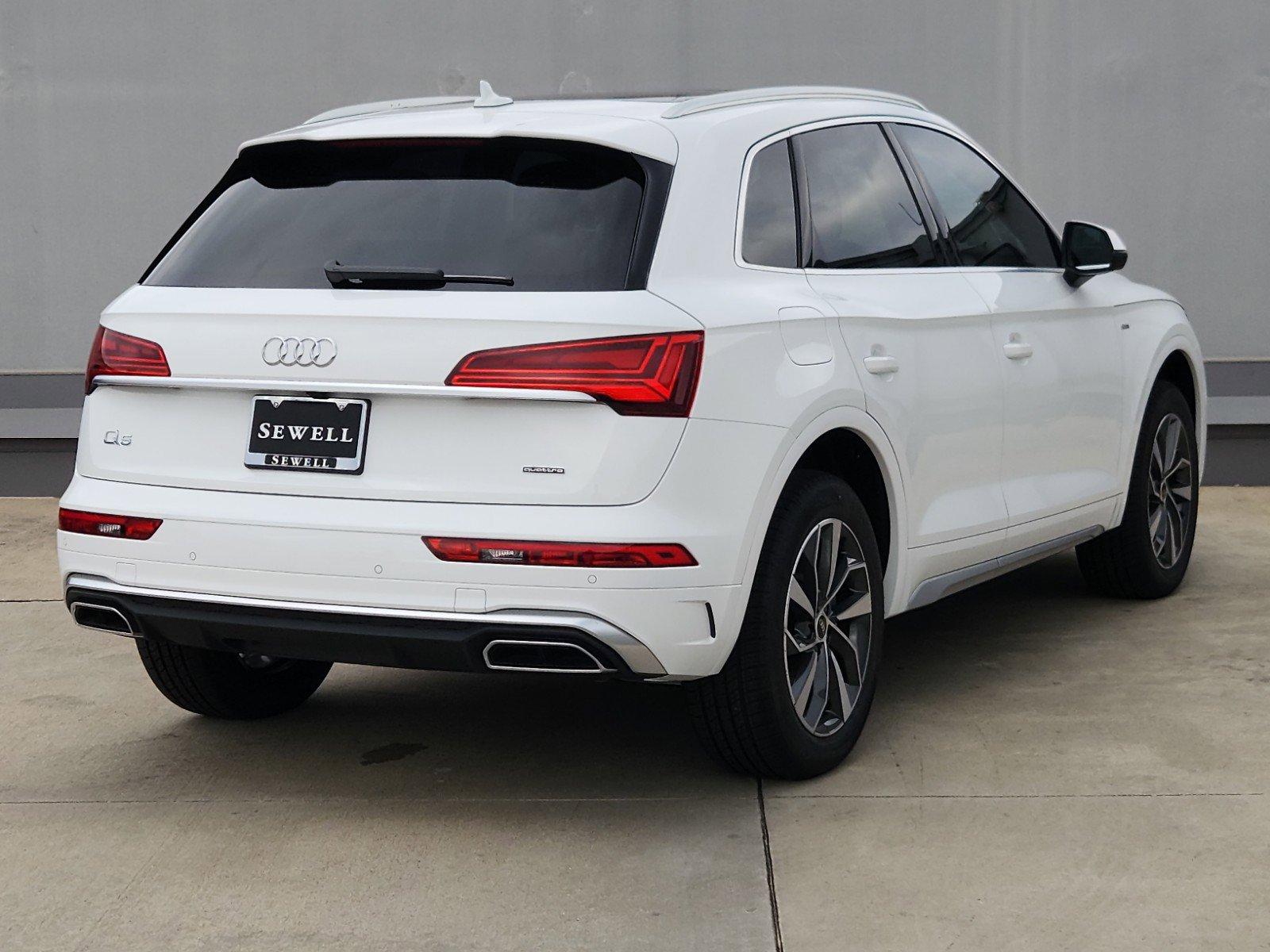 2024 Audi Q5 Vehicle Photo in SUGAR LAND, TX 77478