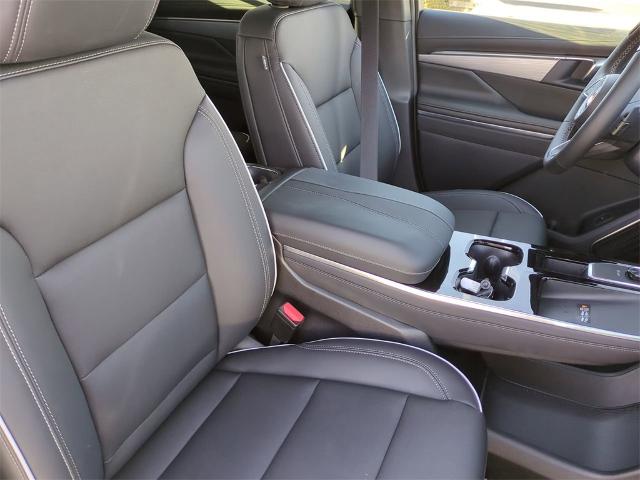 2025 Buick Enclave Vehicle Photo in GOODYEAR, AZ 85338-1310