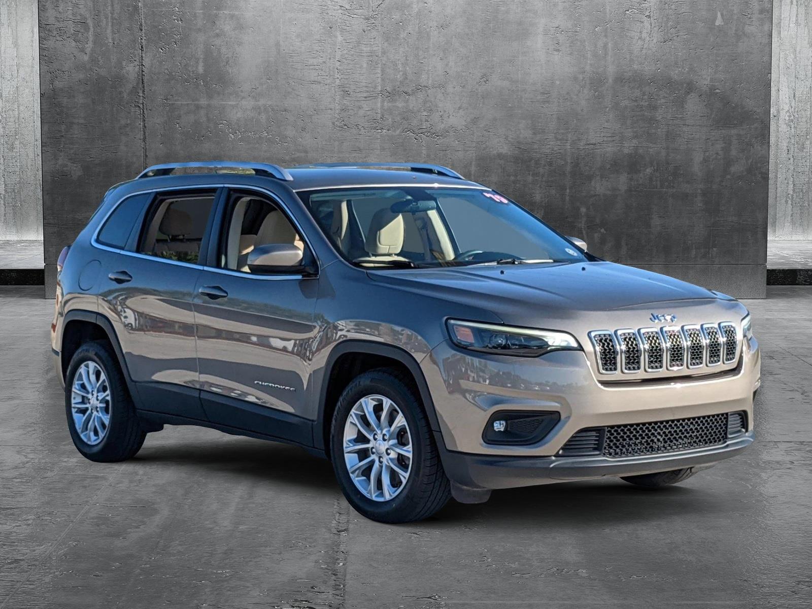 2019 Jeep Cherokee Vehicle Photo in Davie, FL 33331