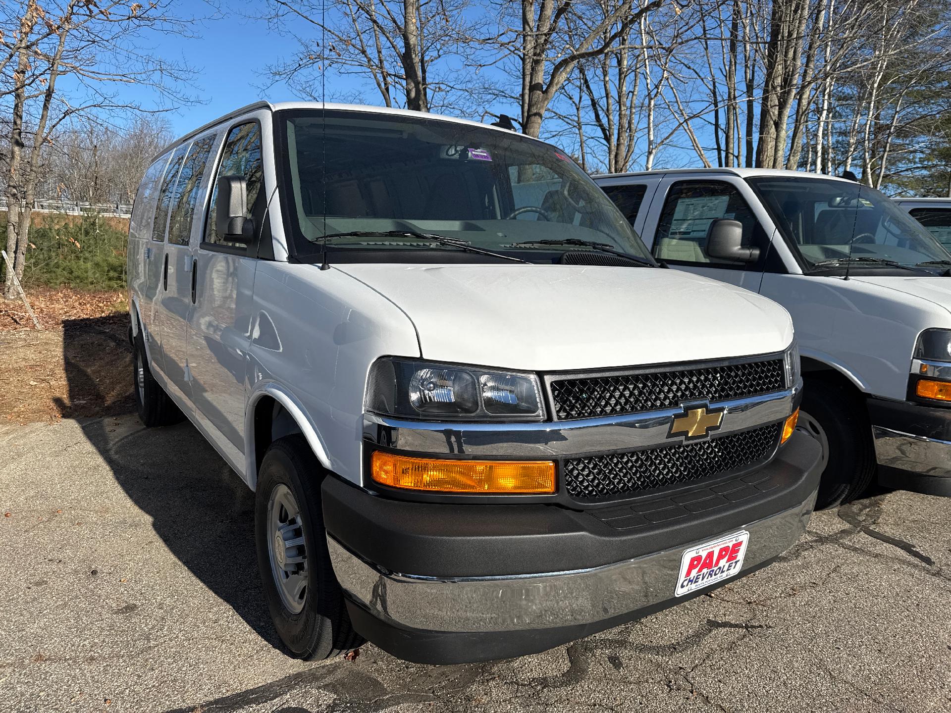 2025 Chevrolet Express Cargo 2500 Vehicle Photo in SOUTH PORTLAND, ME 04106-1997