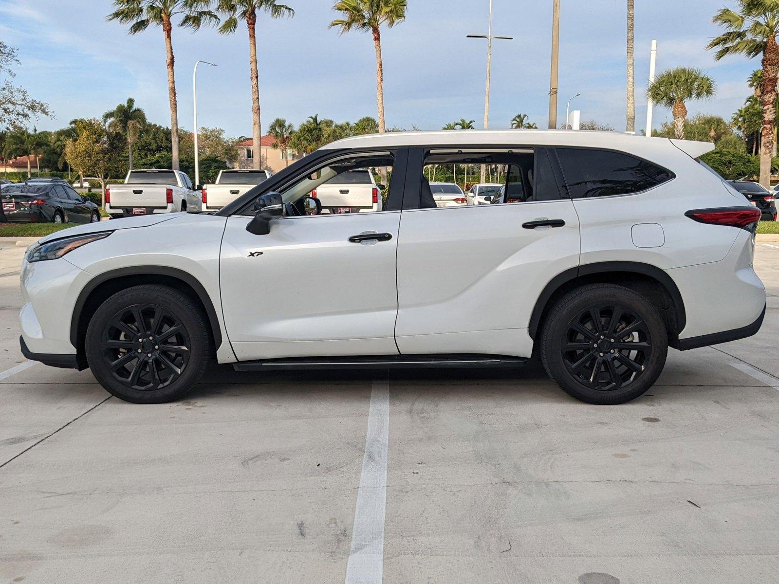 2022 Toyota Highlander Vehicle Photo in Davie, FL 33331