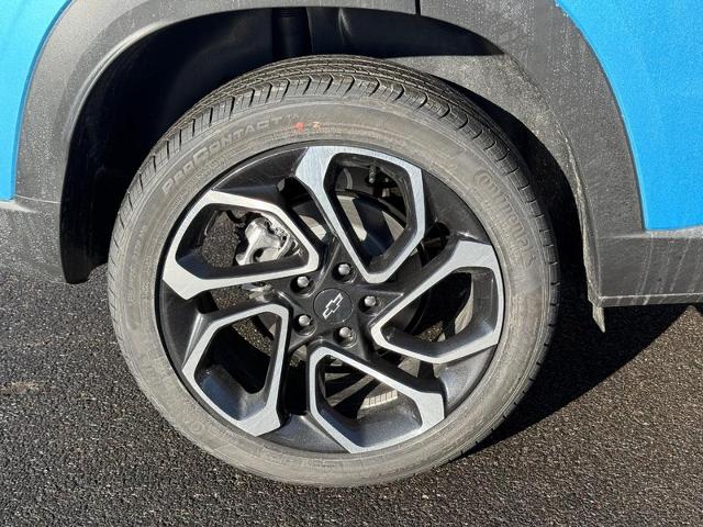 2025 Chevrolet Trax Vehicle Photo in COLUMBIA, MO 65203-3903