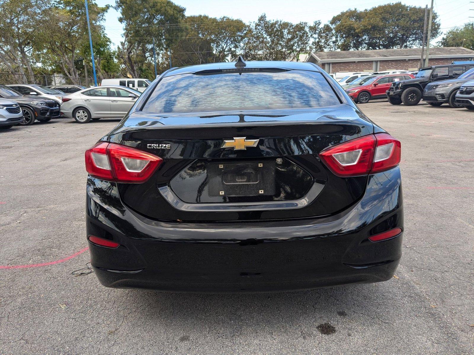 2019 Chevrolet Cruze Vehicle Photo in MIAMI, FL 33134-2699