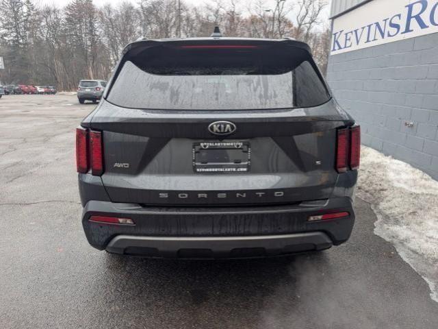 Used 2021 Kia Sorento S with VIN 5XYRLDLCXMG062159 for sale in Owego, NY