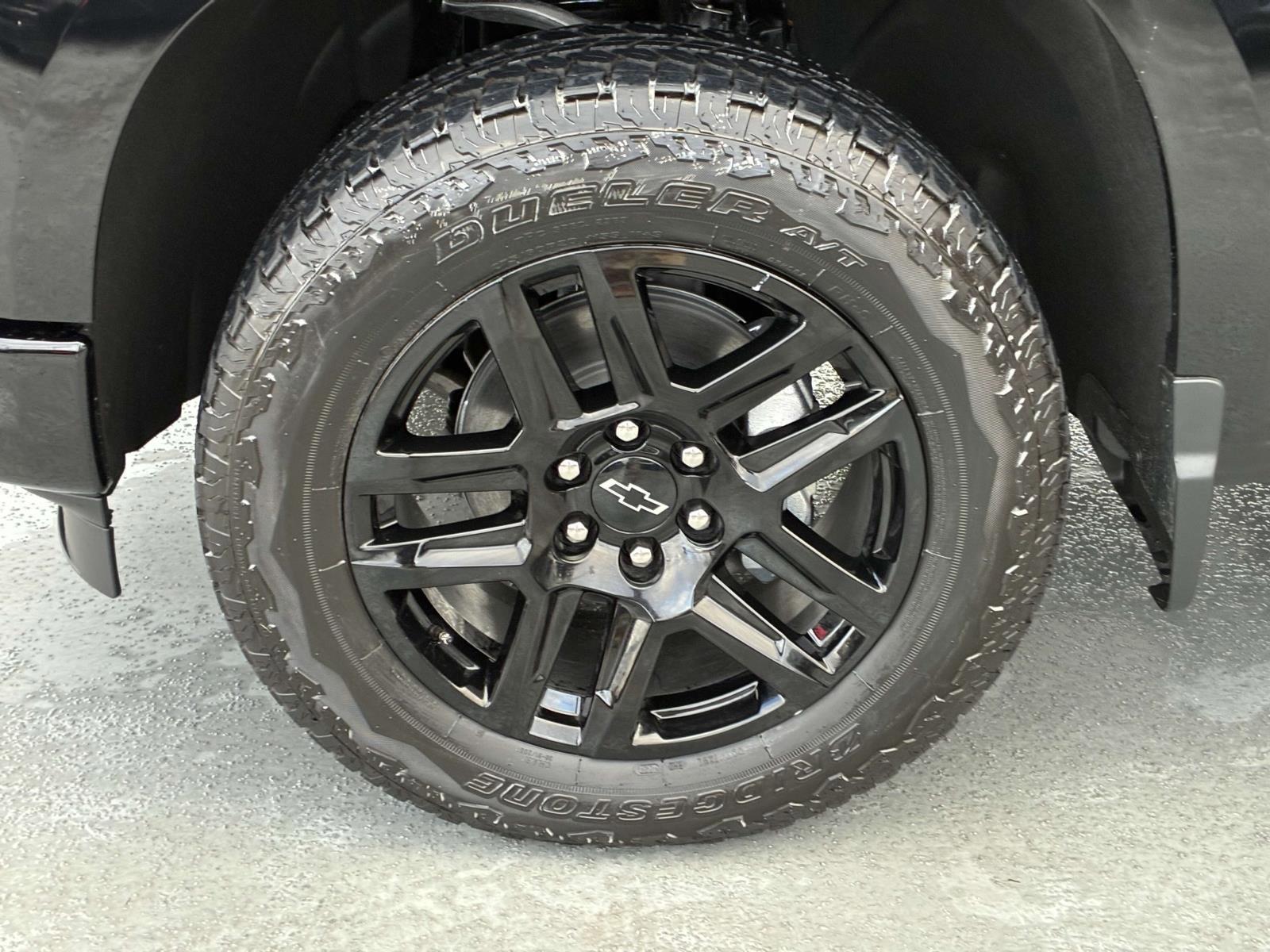 2025 Chevrolet Silverado 1500 Vehicle Photo in LOS ANGELES, CA 90007-3794