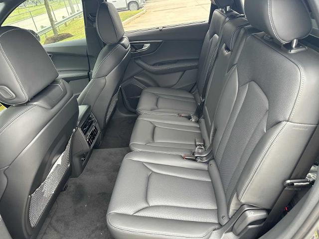 2025 Audi Q7 Vehicle Photo in HOUSTON, TX 77090