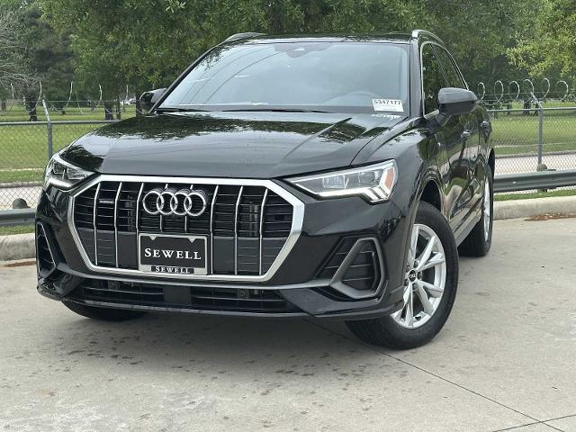 2025 Audi Q3 Vehicle Photo in HOUSTON, TX 77090
