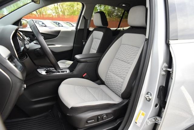 2020 Chevrolet Equinox Vehicle Photo in Ballwin, MO 63011