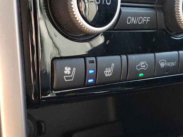 2021 Subaru Ascent Vehicle Photo in HARRISBURG, PA 17111-1033