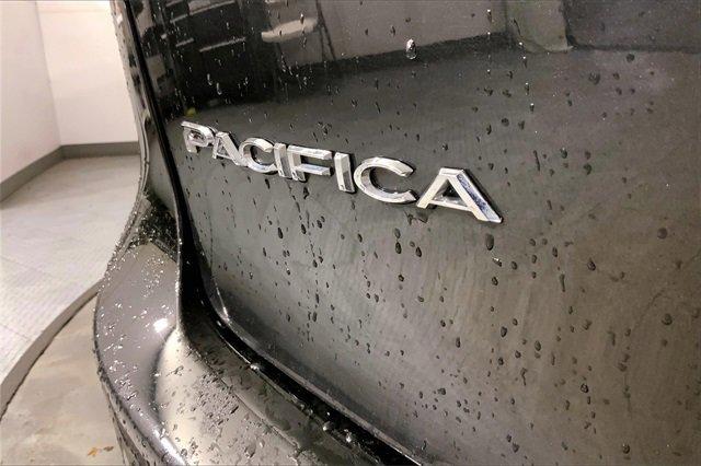 2023 Chrysler Pacifica Vehicle Photo in INDEPENDENCE, MO 64055-1314