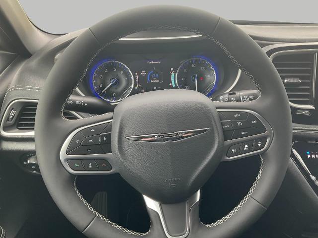 2025 Chrysler Pacifica Vehicle Photo in Kaukauna, WI 54130