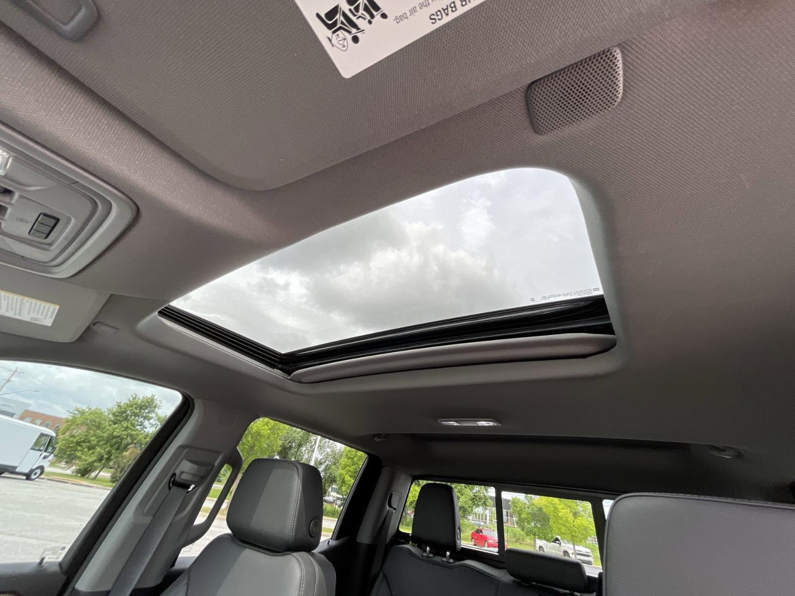 2025 Chevrolet Silverado 1500 Vehicle Photo in BENTONVILLE, AR 72712-4322