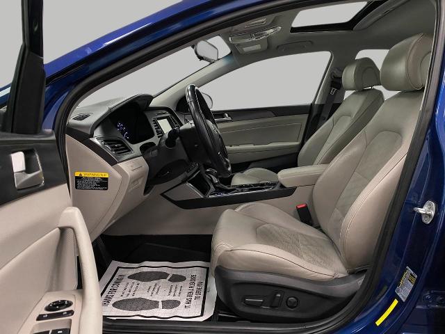 2017 Hyundai SONATA Vehicle Photo in Oshkosh, WI 54904