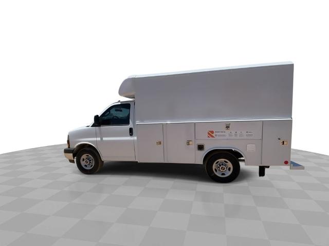 2025 GMC Savana Cutaway 3500 Vehicle Photo in GILBERT, AZ 85297-0402