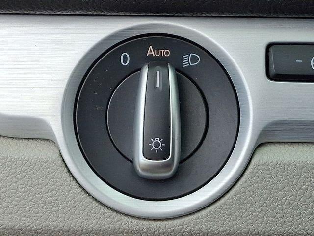 2013 Volkswagen Passat Vehicle Photo in DANBURY, CT 06810-5034