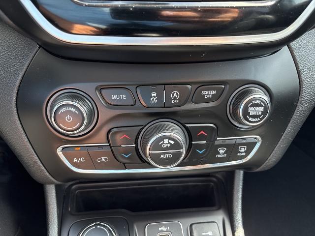 2019 Jeep Cherokee Vehicle Photo in Peoria, IL 61615