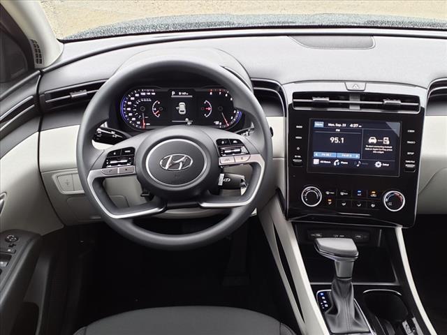 2024 Hyundai TUCSON Vehicle Photo in Peoria, IL 61615