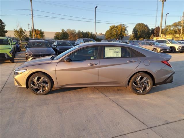 2025 Hyundai ELANTRA Vehicle Photo in Peoria, IL 61615