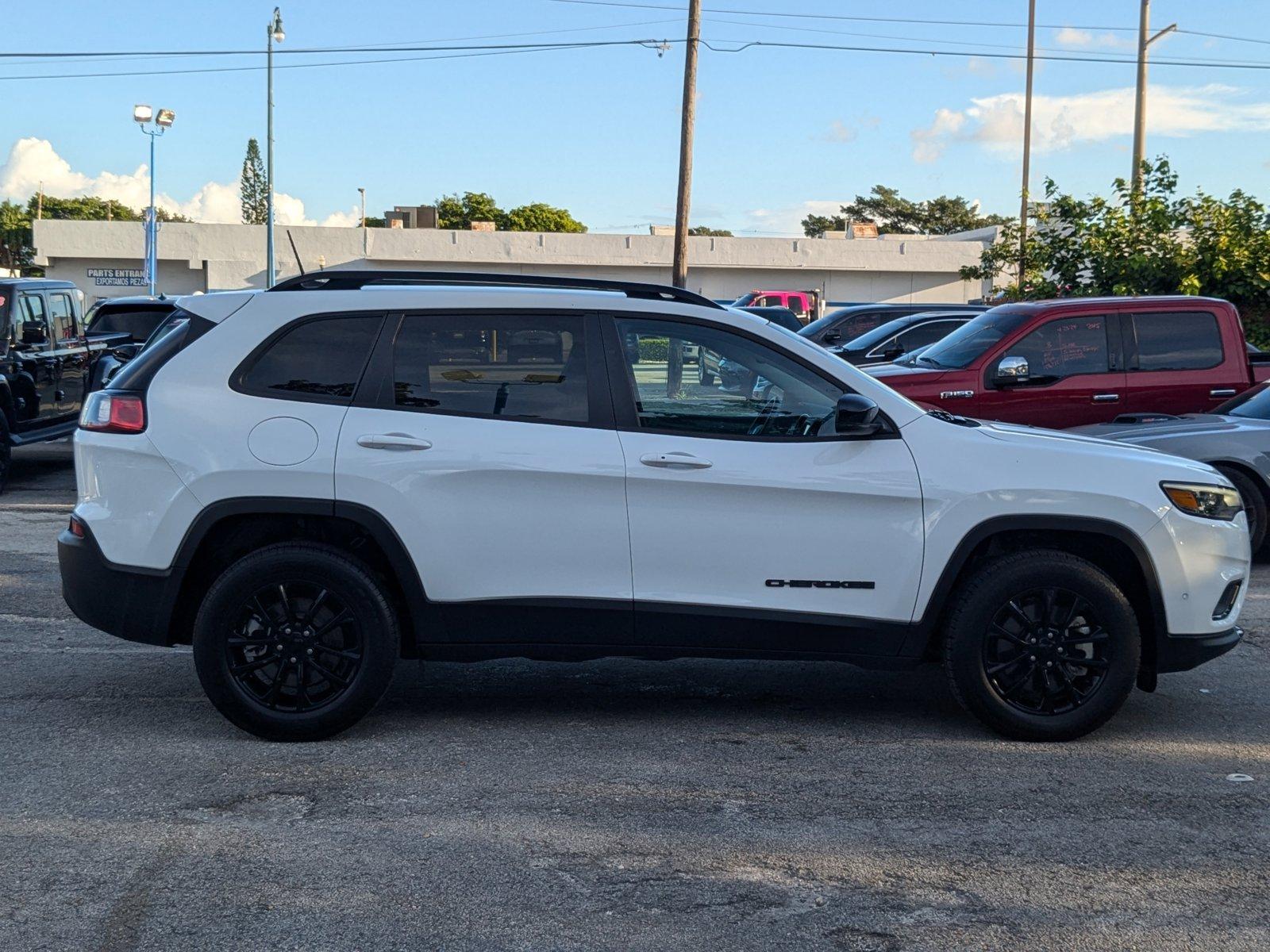 2023 Jeep Cherokee Vehicle Photo in Pembroke Pines, FL 33027