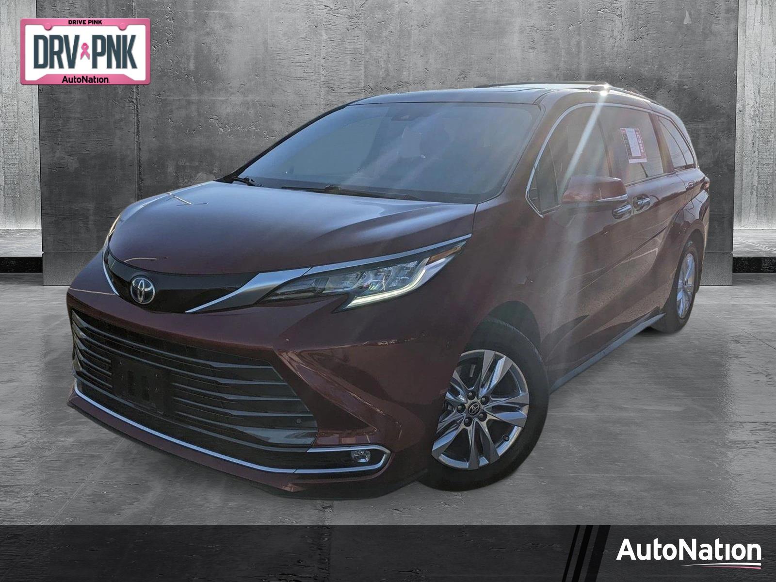 2023 Toyota Sienna Vehicle Photo in Austin, TX 78728