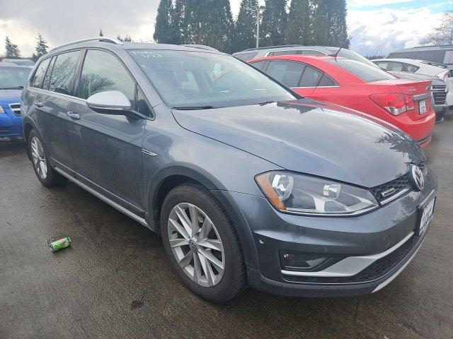 2017 Volkswagen Golf Alltrack Vehicle Photo in PUYALLUP, WA 98371-4149