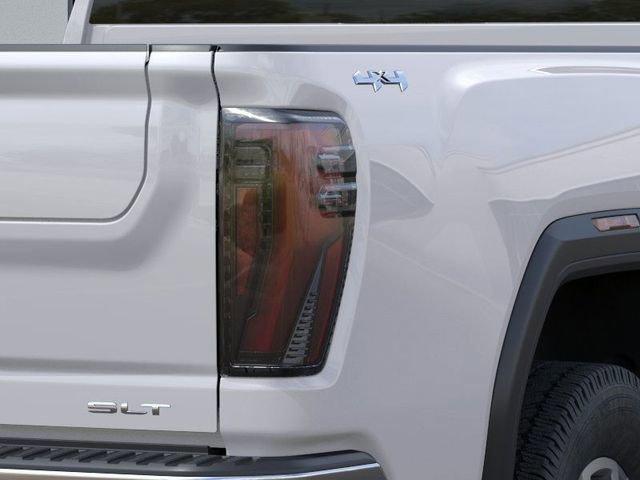 2025 GMC Sierra 2500 HD Vehicle Photo in MEDINA, OH 44256-9631