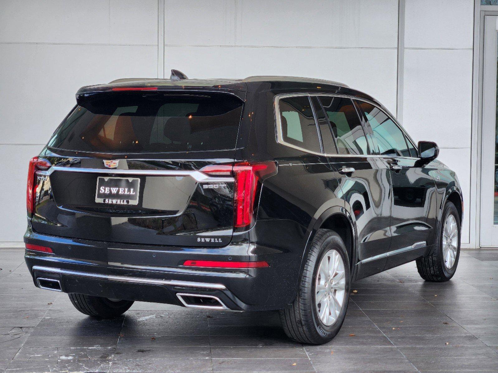 2025 Cadillac XT6 Vehicle Photo in HOUSTON, TX 77079-1502