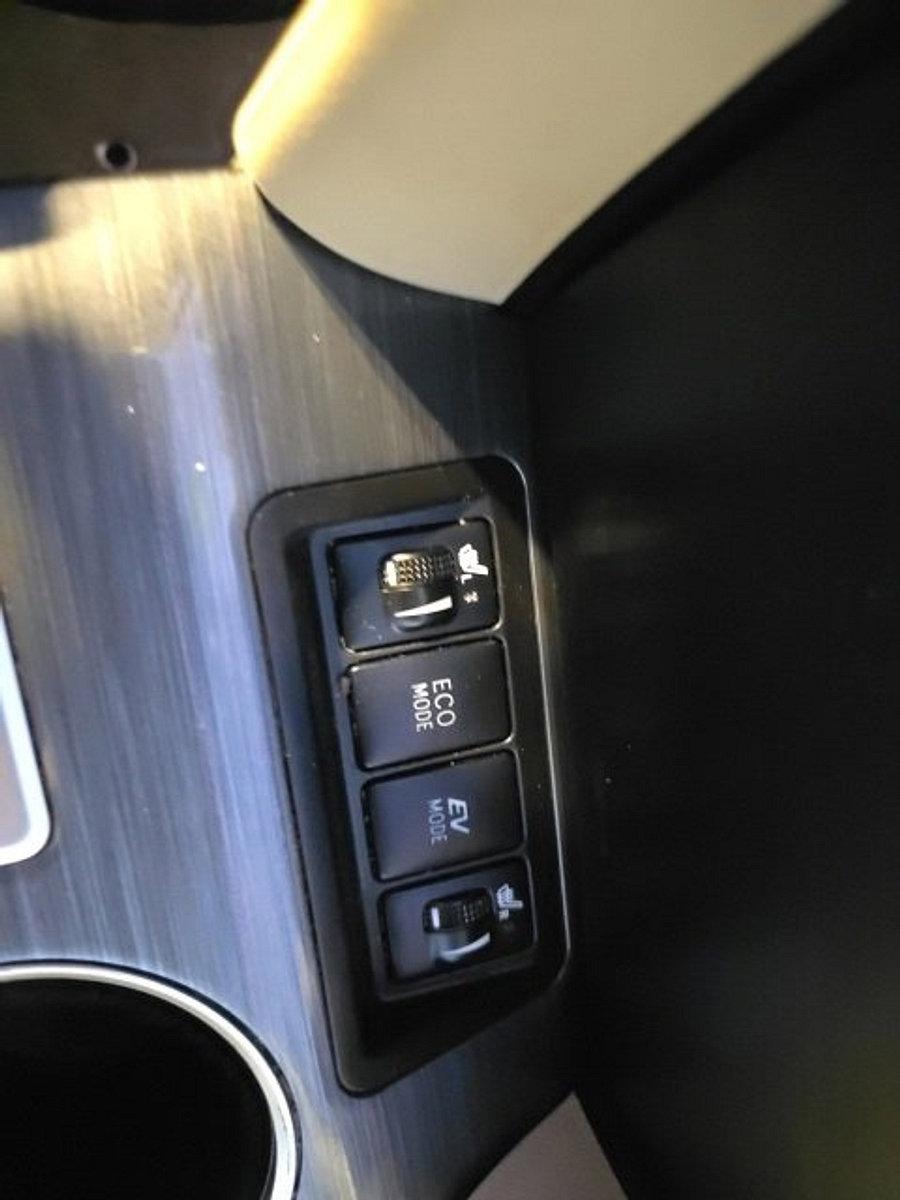 2014 Toyota Camry Hybrid Vehicle Photo in Harrisburg, PA 17111