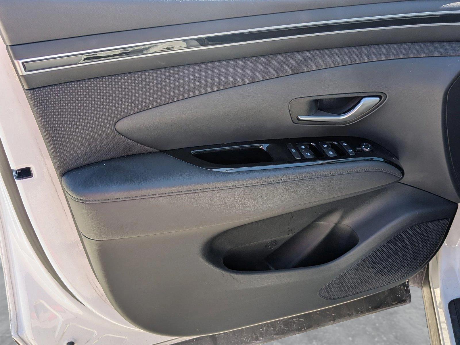 2024 Hyundai Tucson Hybrid Vehicle Photo in PEMBROKE PINES, FL 33024-6534