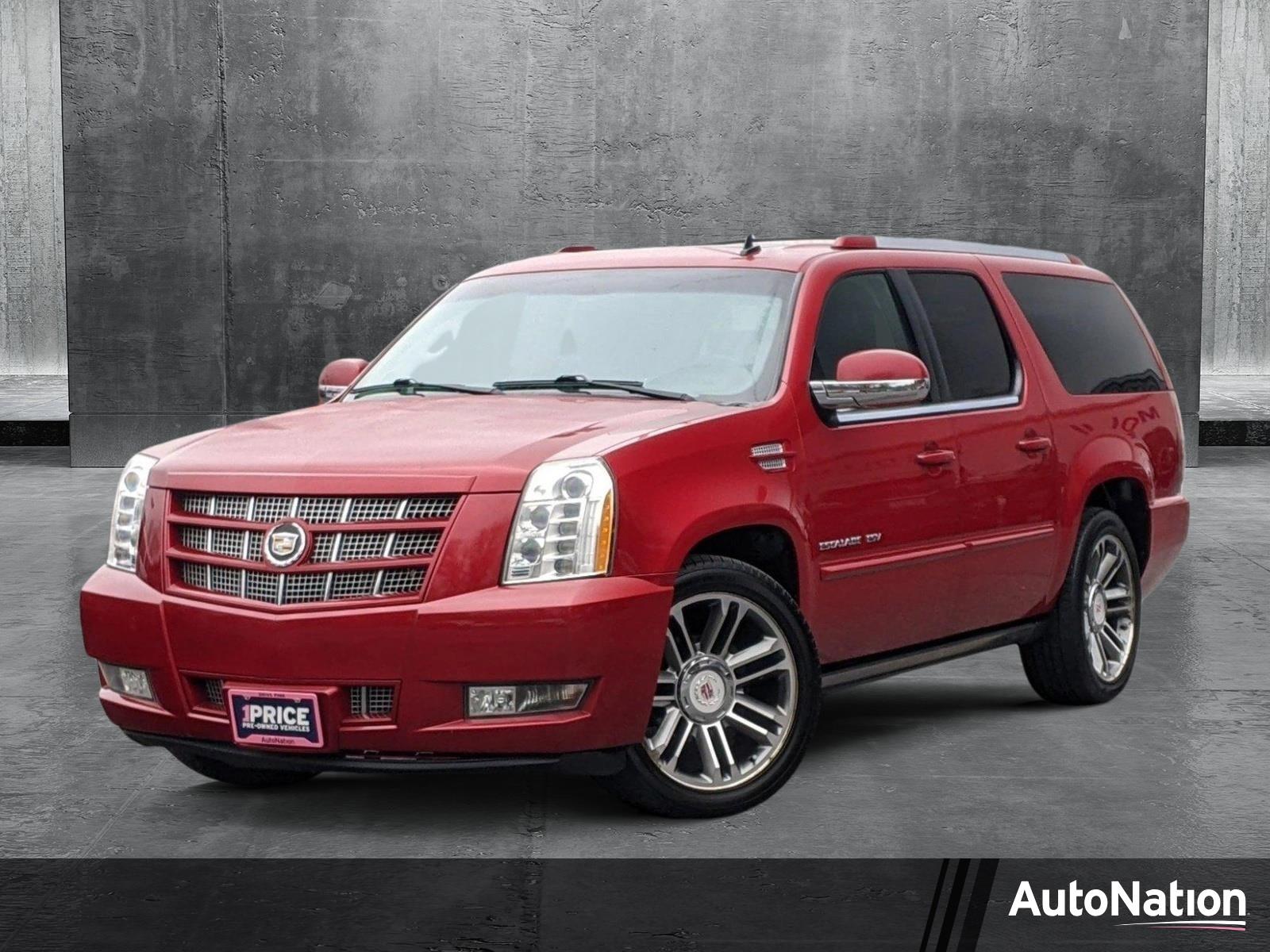 2013 Cadillac Escalade ESV Vehicle Photo in TIMONIUM, MD 21093-2300