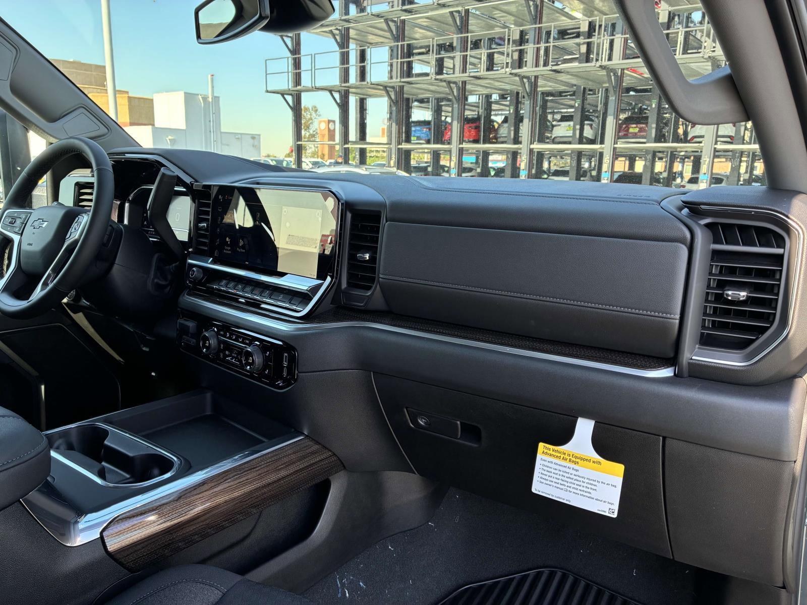 2025 Chevrolet Silverado 2500 HD Vehicle Photo in LOS ANGELES, CA 90007-3794