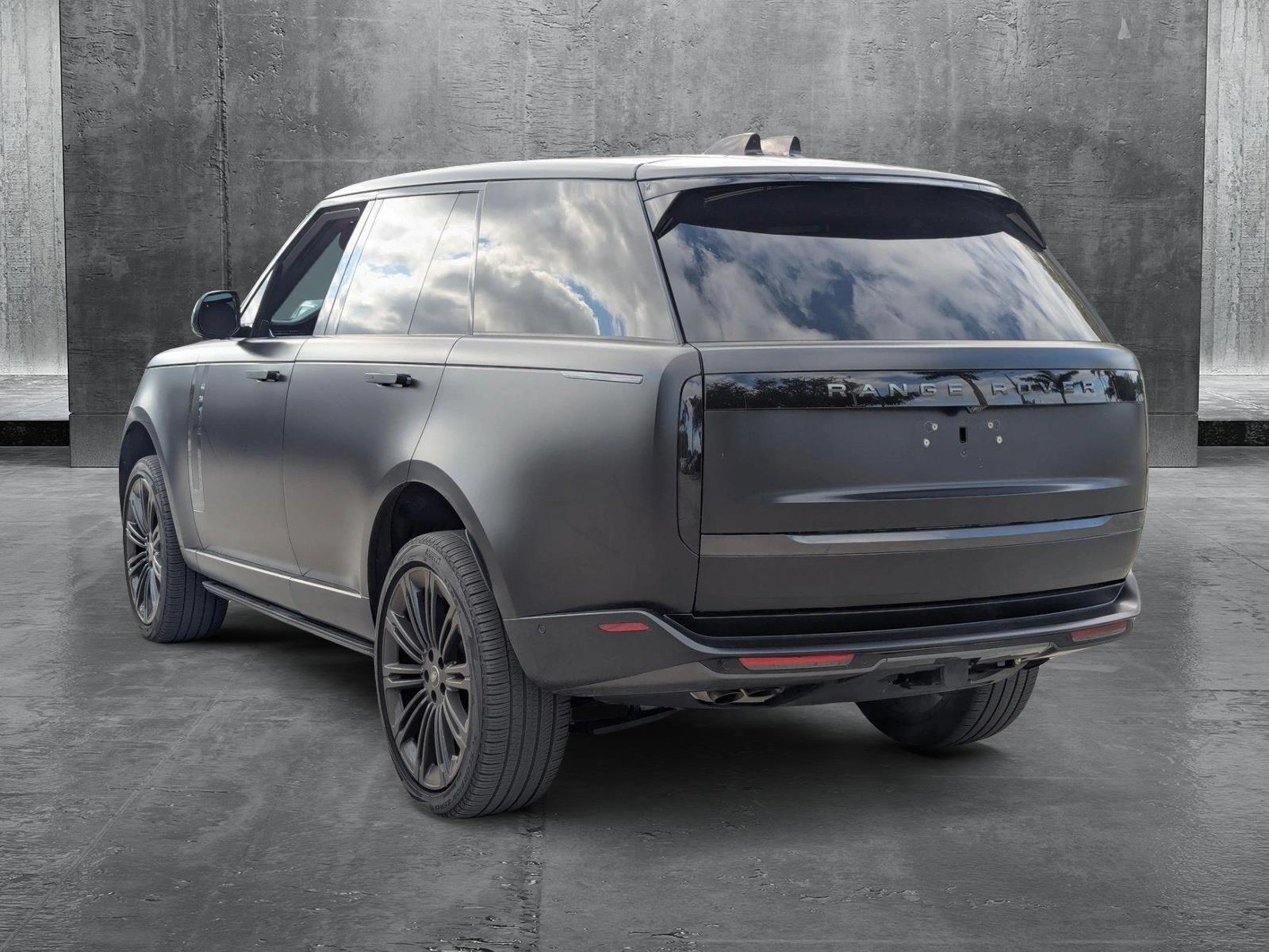 2024 Land Rover Range Rover Vehicle Photo in Pembroke Pines , FL 33027